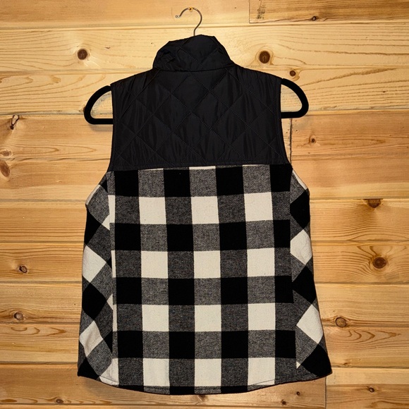 Black and White Checkered Women's Zip Up Vest With Pockets - Picture 7 of 9